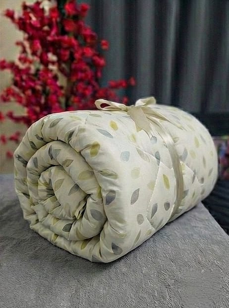 Olive Breeze Premium Comforter 1